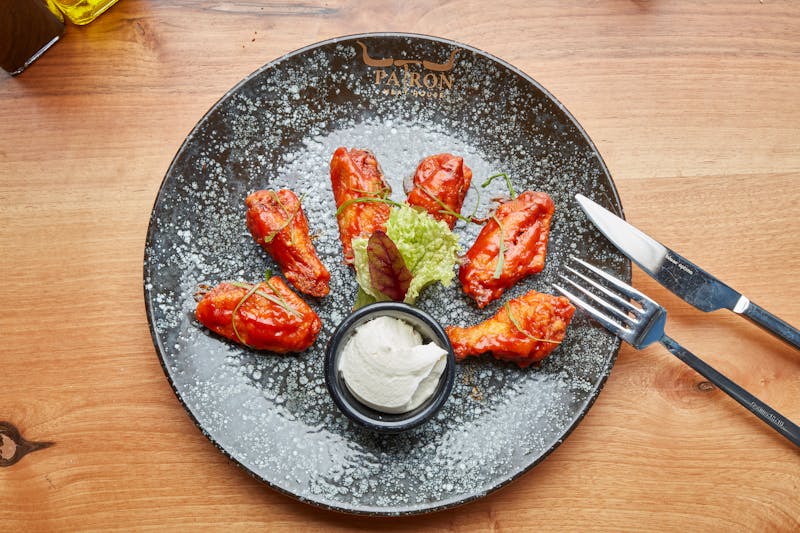 Buffalo Classic hot sauce wings